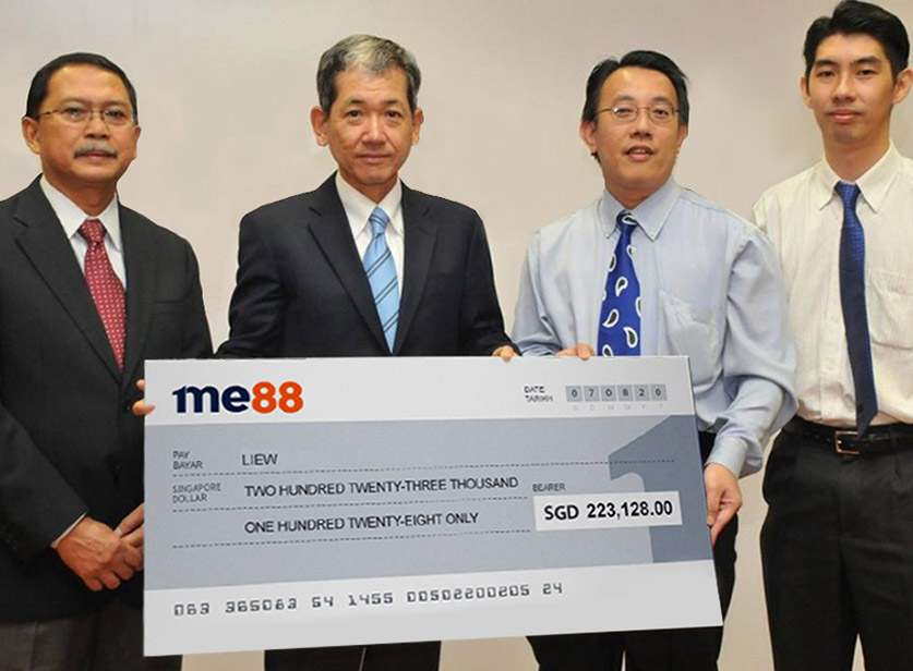 Liew: "I SWEAR me88 always makes me feel like a winner! Easy SGD223,128 into my pocket :p"